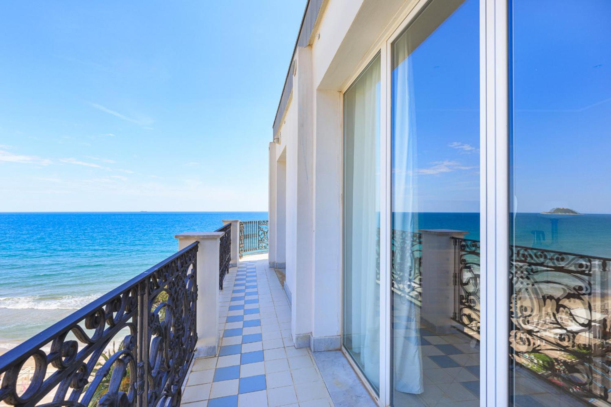 Grand Hotel Mediterranee Алассіо Екстер'єр фото